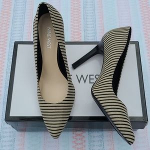 NINE WEST striped black and tan pumps
